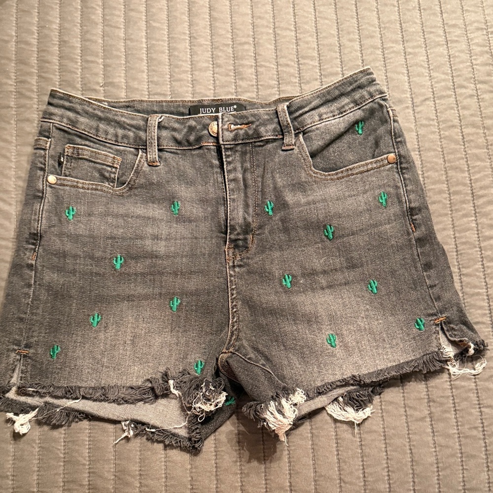 Judy Blue Gray Distressed Shorts with Cactus Embroidery